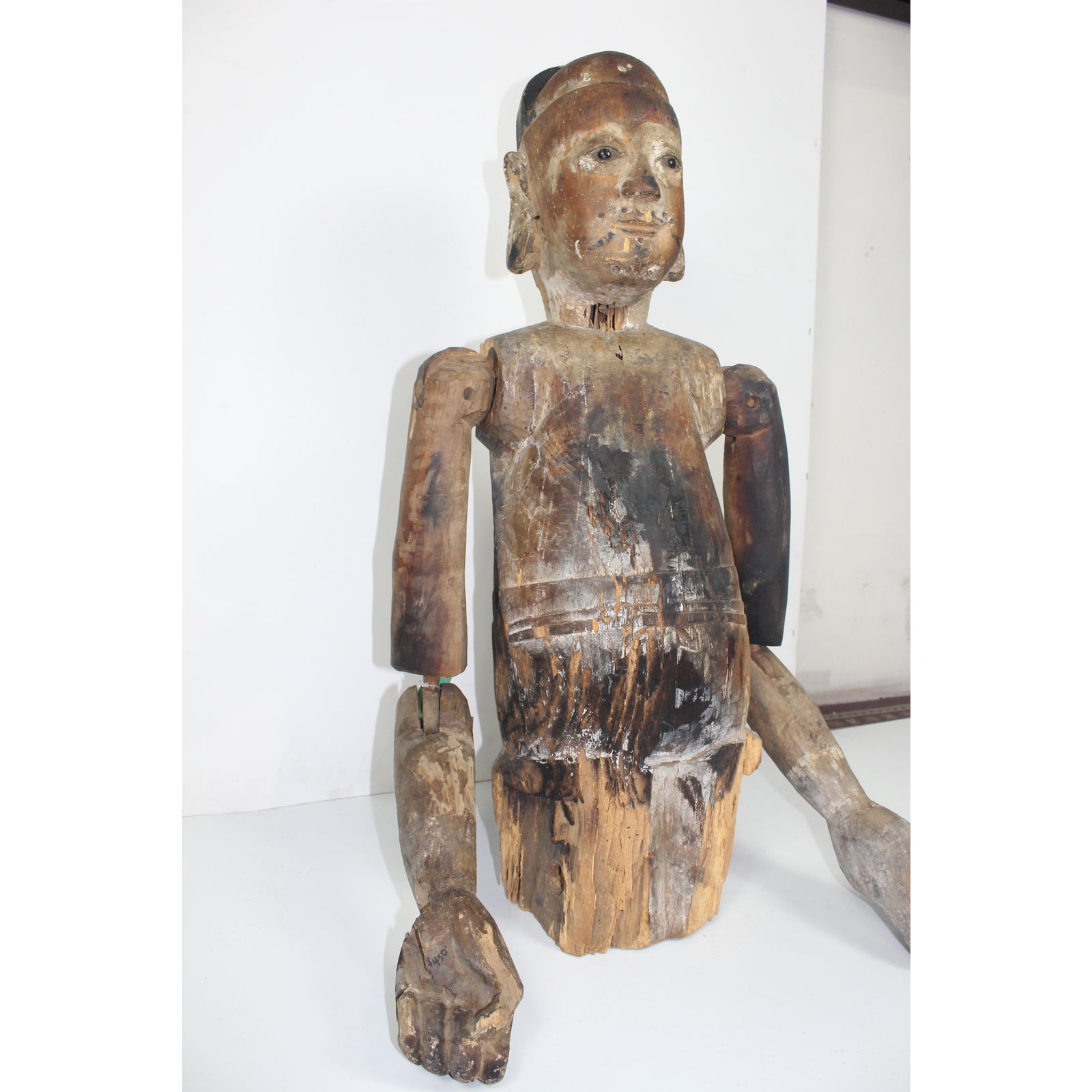 18ccentury-pacific-rim-carved-wooden-figure-sculpture-8711