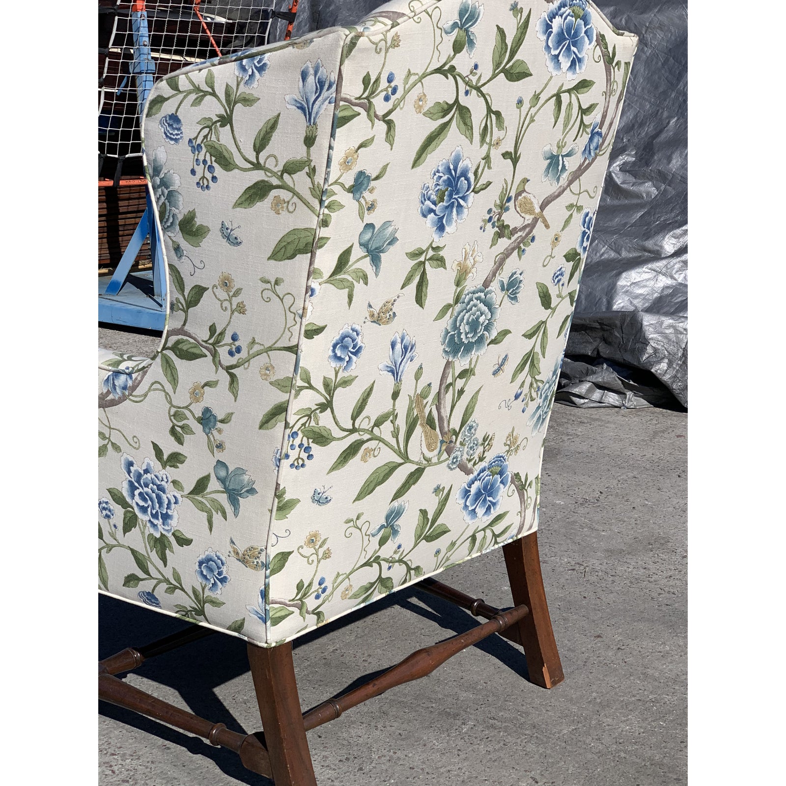 english-style-traditional-wingback-chair-floral-motif-5558