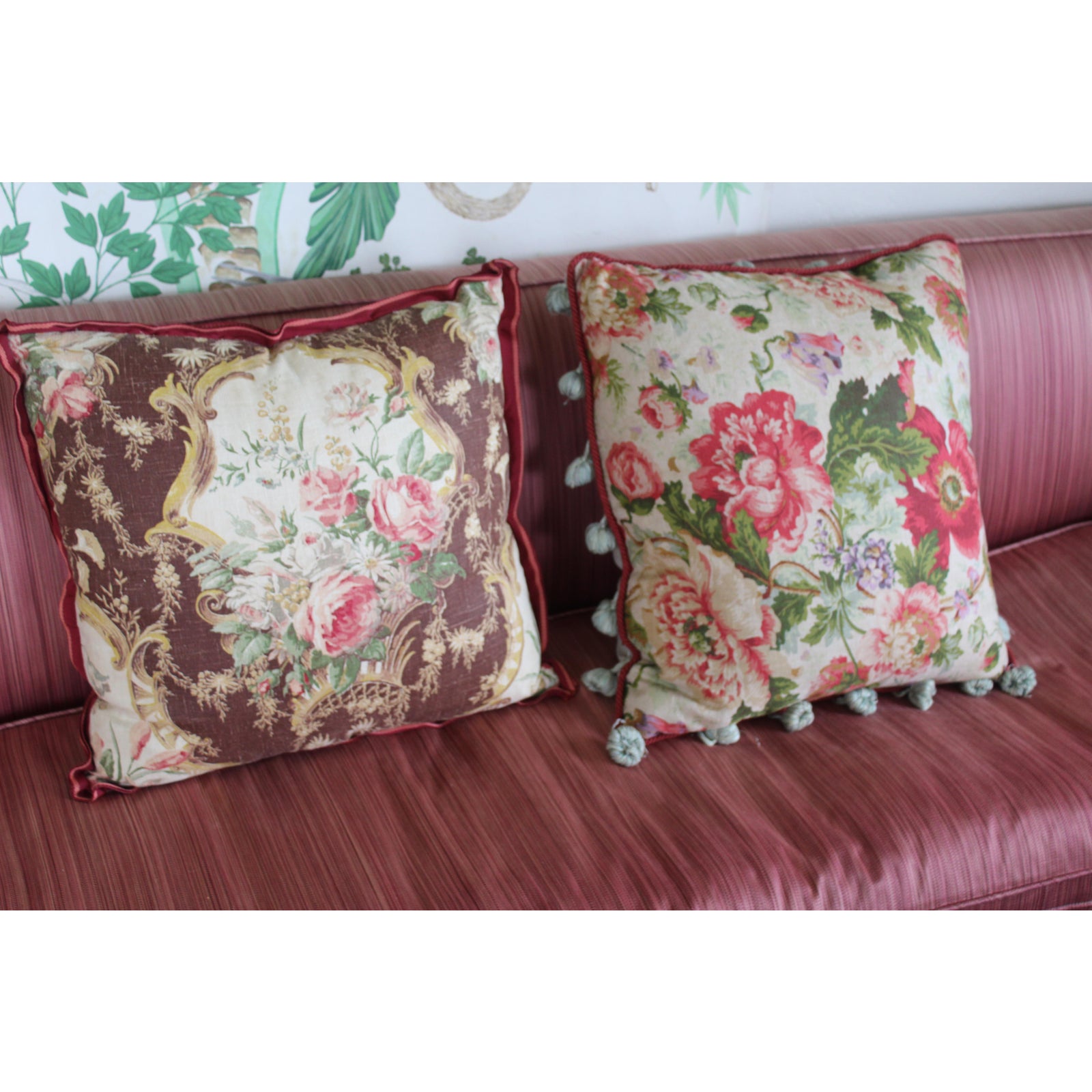 english-traditional-floral-printed-linen-down-pillow-8803