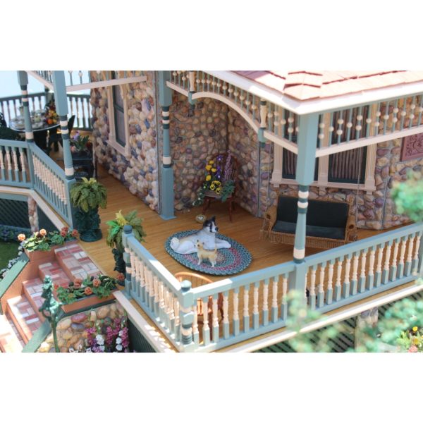 heritage-museum-la-on-s-calif-architecture-victorian-doll-house-and-case-3626