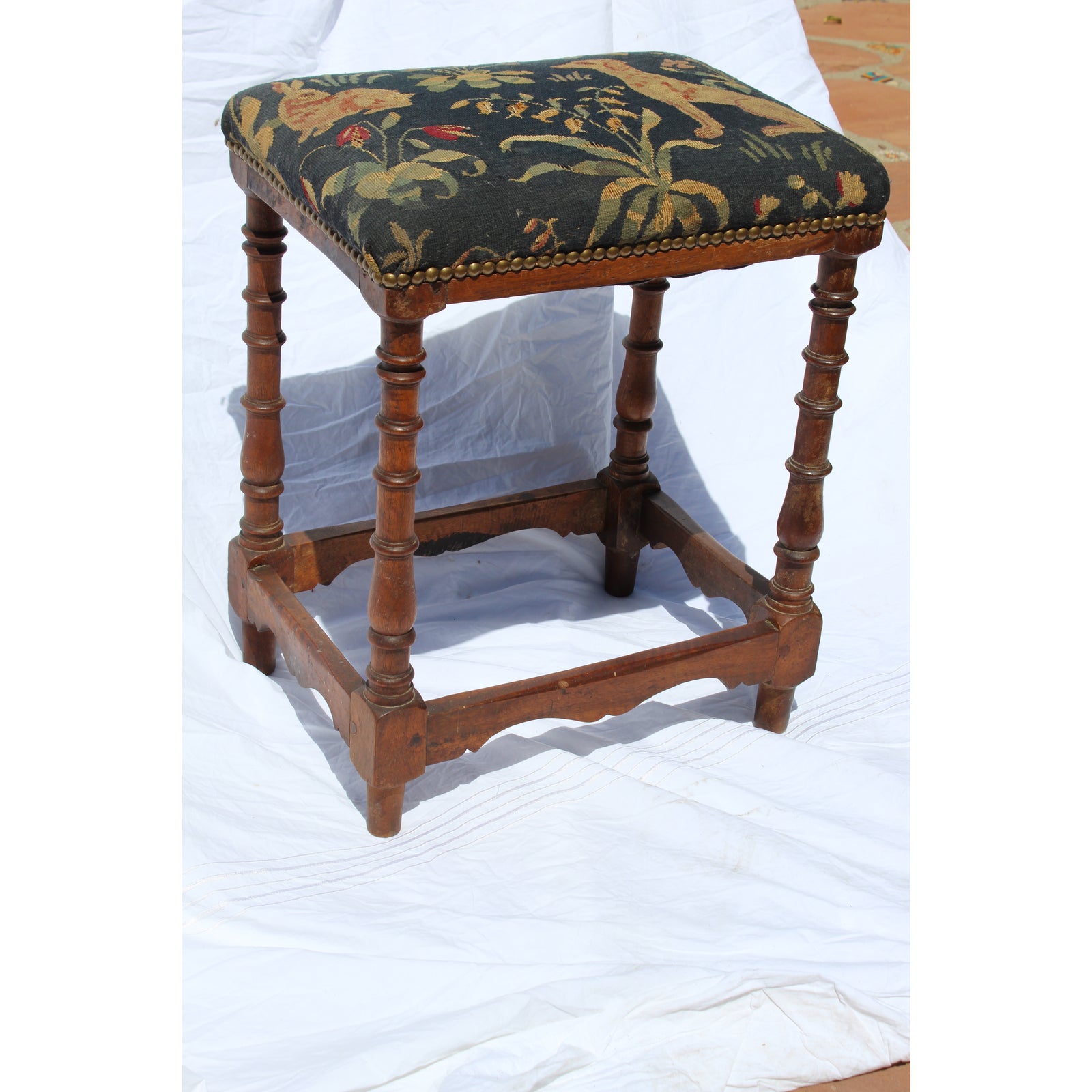 17th-century-french-needlepoint-stool-2788