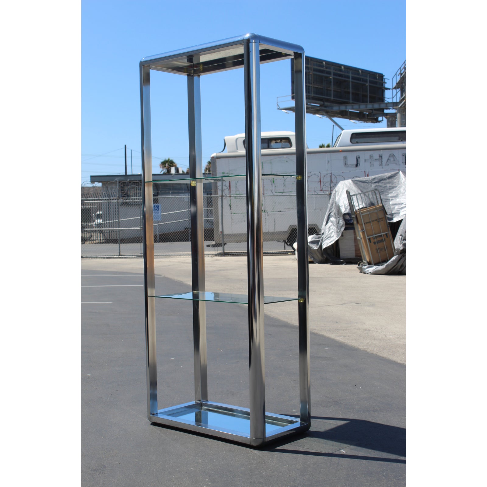 1970s-chrome-mirrored-display-case-stand-6833