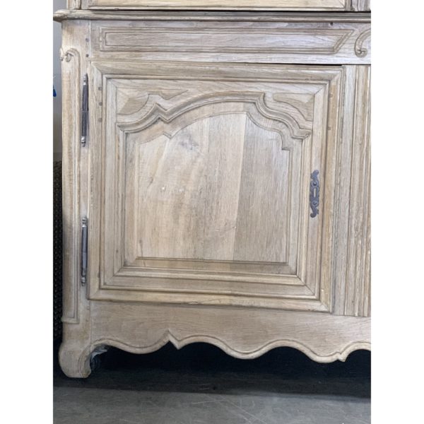 french-country-provincial-louis-xv-style-armoire-4332