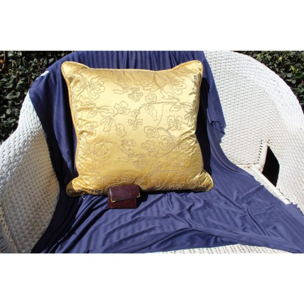 mid-c-gold-solid-down-filled-embossed-pillow-3343