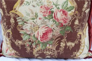 english-traditional-floral-printed-linen-down-pillow-1994