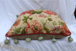 english-traditional-nice-size-down-pillow-6091