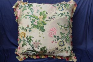 italian-botanical-silk-velvet-scalamandre-pillow-6722