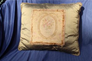 late-19th-century-antique-french-aubusson-pillow-9050