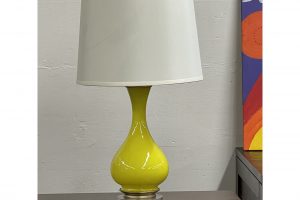 mid-century-lemon-yellow-italian-glass-lamp-4122